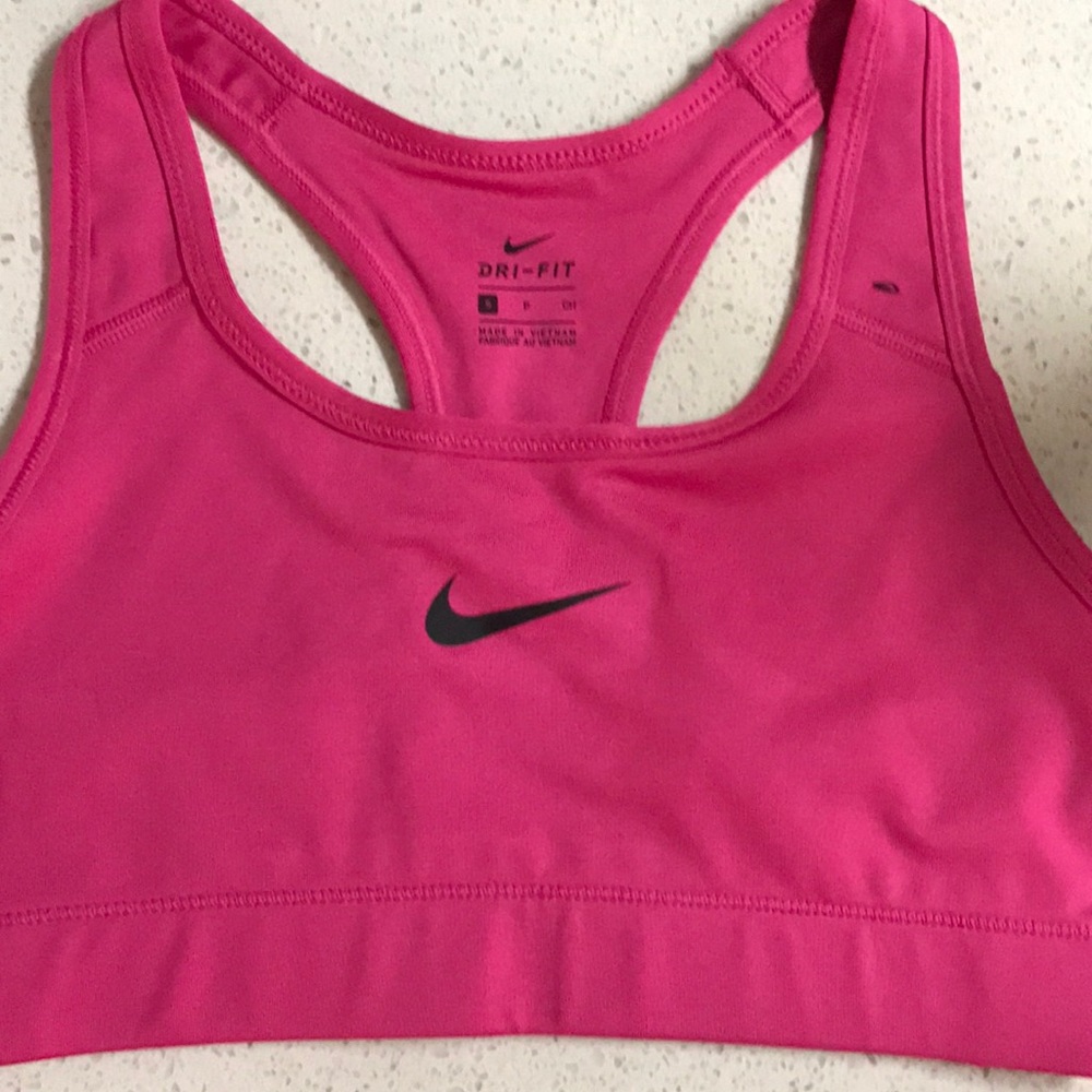 Nike sports bra ... small